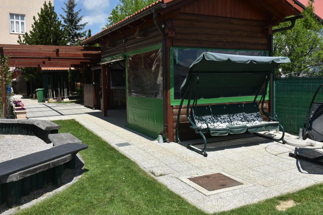 Apartments And Rooms Kod Eli Ravna Gora Exterior photo